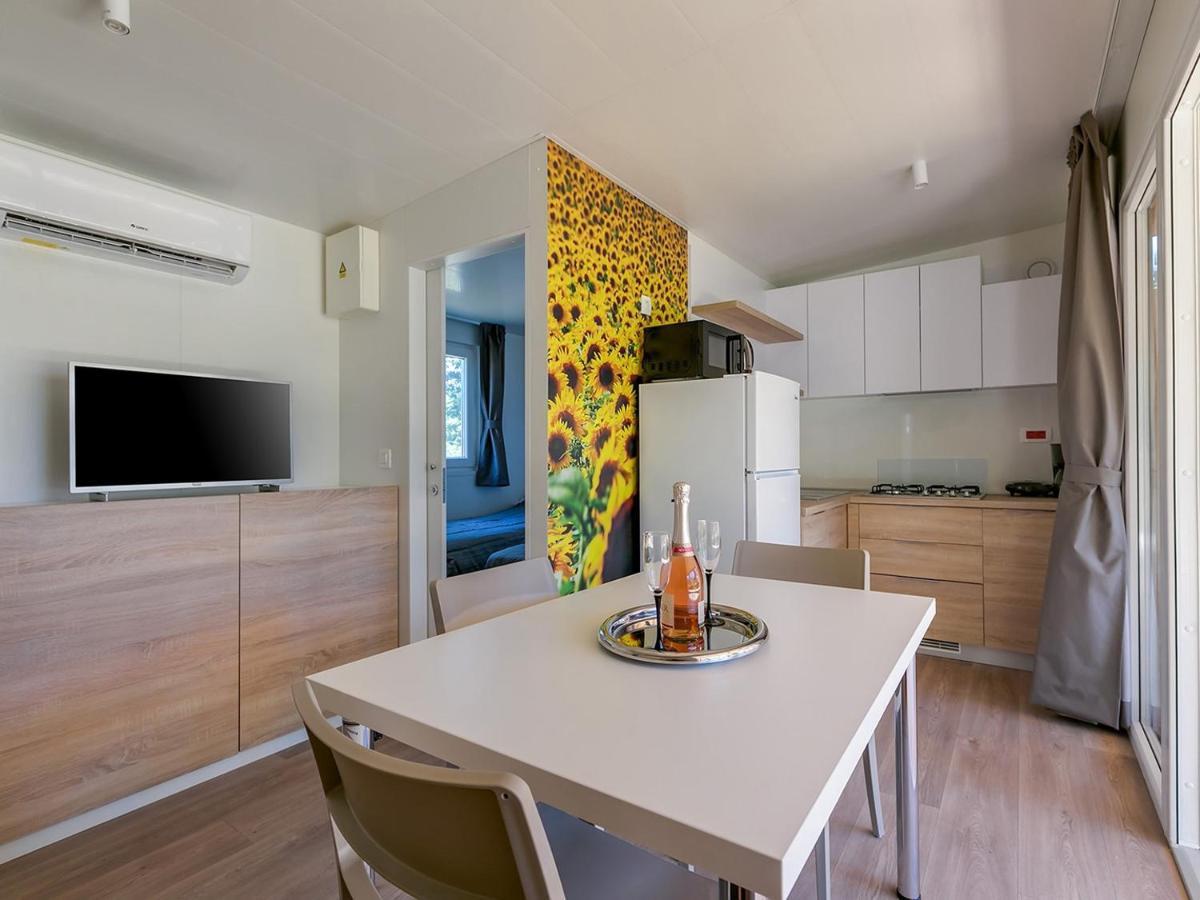 Adriamar Mobile Homes In Camping Park Umag Extérieur photo